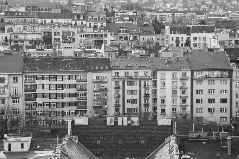 Budapest - fekete-fehér művészi fotóposzter, óriásposzter - városkép, házak felülről